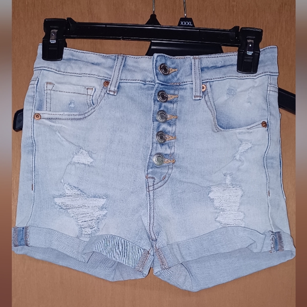 Women's Aeropostale, light wash,  5 button,  distressed jean shorts